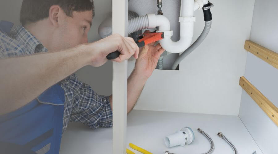 Local expert plumbing services in Dyersville, IA